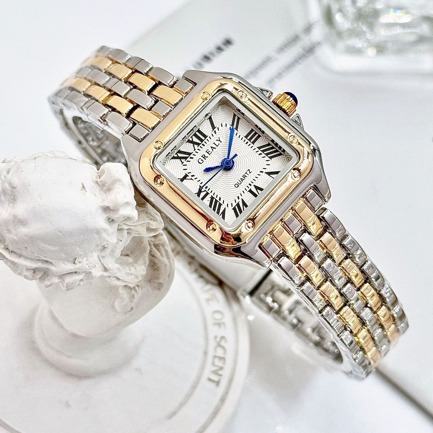 Vintage-Inspired Waterproof Women’s Watch with Diamond Detailing