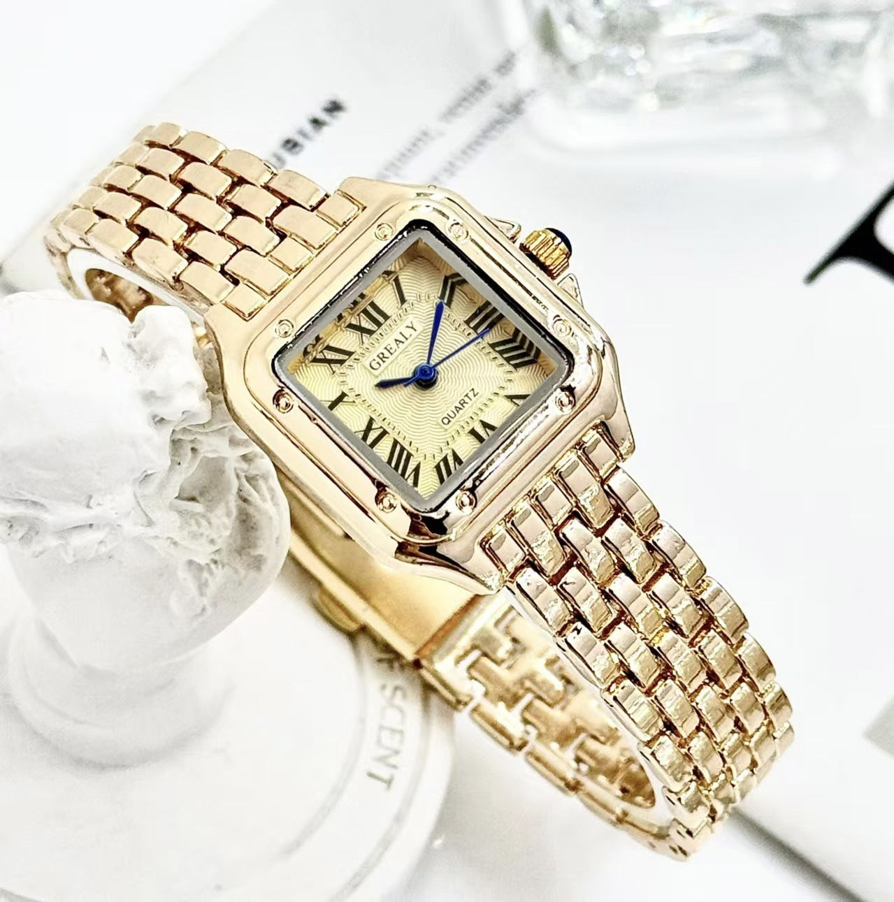 Vintage-Inspired Waterproof Women’s Watch with Diamond Detailing