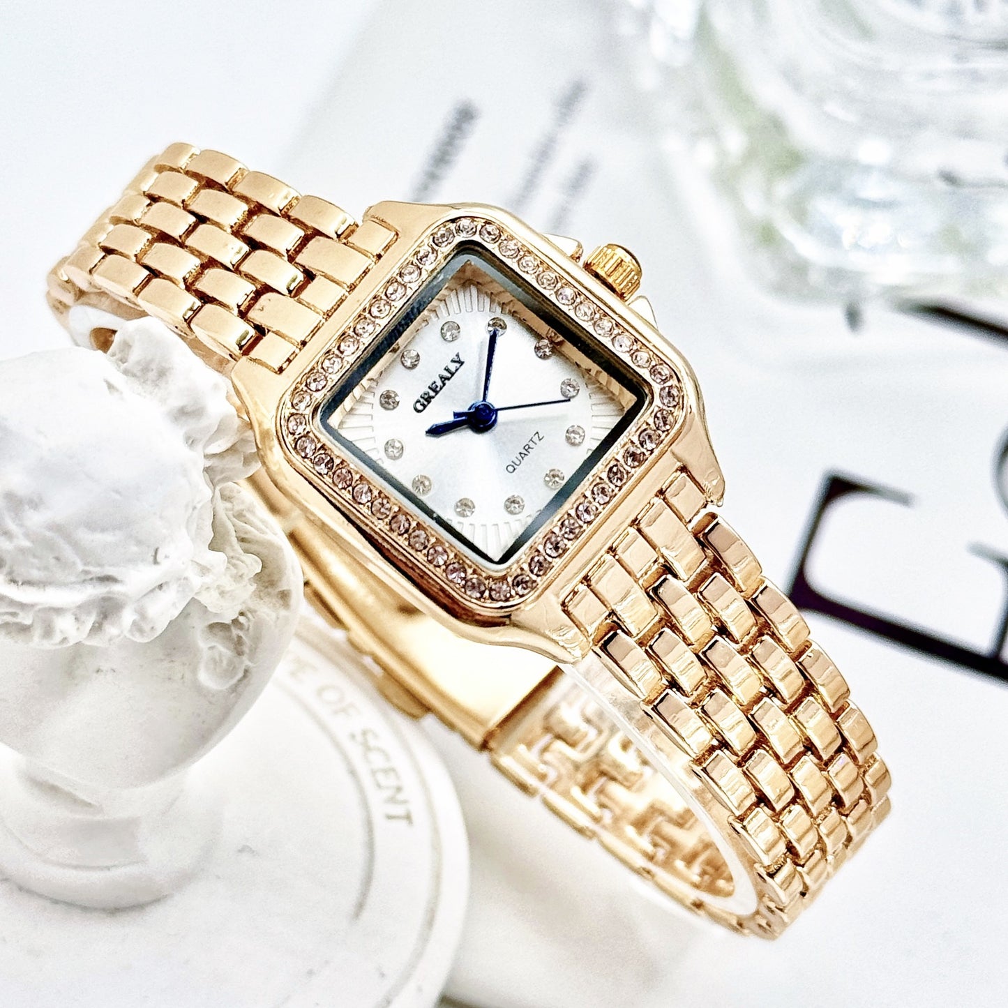 Vintage-Inspired Waterproof Women’s Watch with Diamond Detailing
